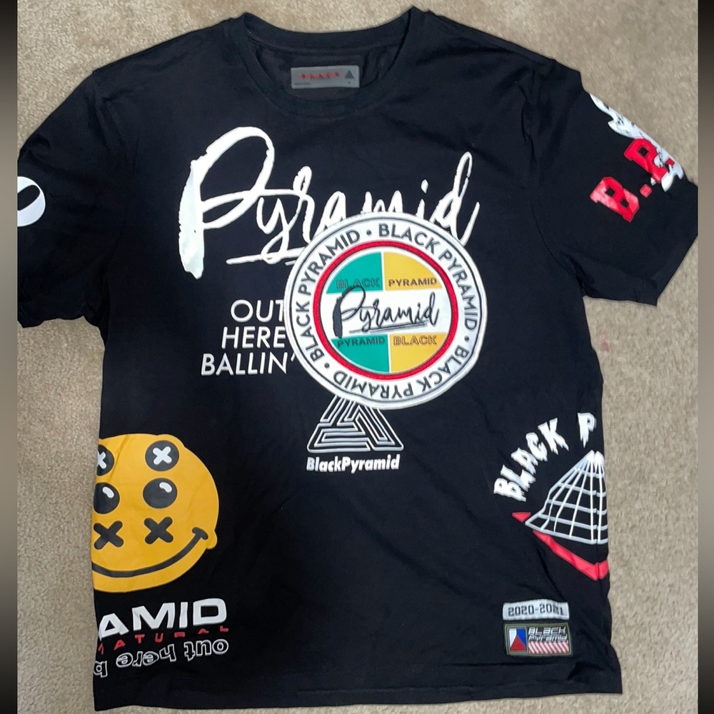 RARE Black Pyramid graphic shirt with patches men’s XL